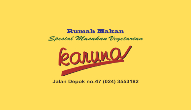 Waitress Wanita di Karuna Vegetarian