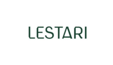Shopkeeper di Lestari Thrift Store